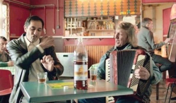 Tatăl actorului Octavian Strunilă a jucat într-o reclama celebră! Vasile este un acordeonist renumit din Dorohoi