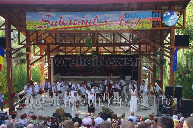 Spectacol de excepție la Suharău cu Orchestra „Lăutarii” din Chișinău și Lidia Buble – FOTO