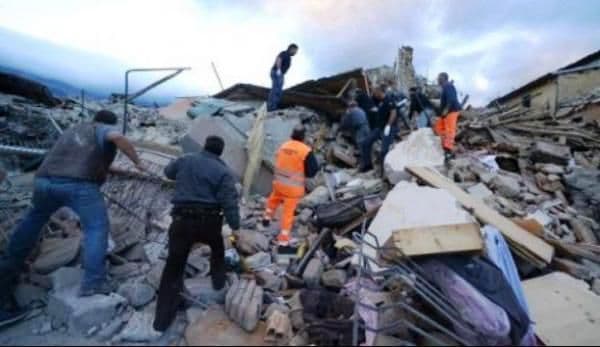Bilanțul cutremurului din Italia: 247 de morţi şi peste 300 de răniţi. Doi români decedaţi, patru răniți și opt sunt daţi dispăruţi