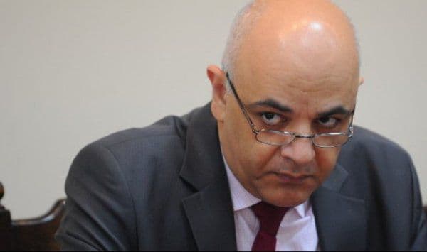 Avertismentul făcut de Raed Arafat: Românii să îşi facă provizii de hrănă şi apă!