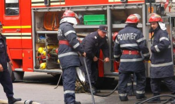 Praznic cu scântei. Zeci de persoane evacuate dintr-un restaurant!