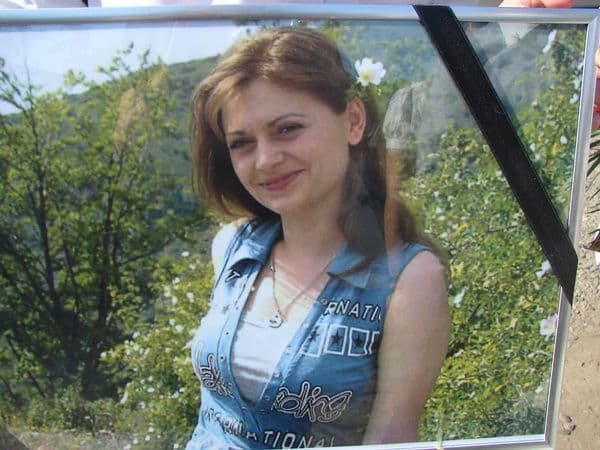 Maricica Iosub condusă pe ultimul drum de întreg satul - FOTO