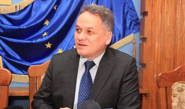 Guvernul stinge datoriile publice ale primăriilor, spitalelor de stat şi ale furnizorilor de bunuri şi servicii publice