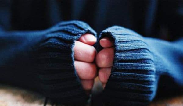 Îți este frig întruna? Iată cele trei cauze medicale posibile