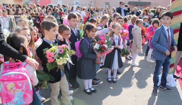 Astăzi, prima zi din noul an școlar. Ce se schimbă pentru elevi și profesori