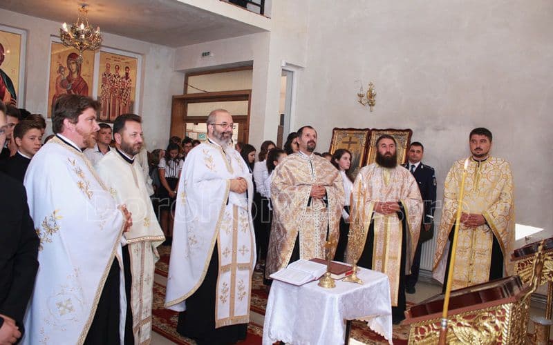 Festivitatea de deschidere a anului școlar 2016-2017 la Seminarul Teologic Liceal „Sf. Ioan Iacob” Dorohoi - FOTO