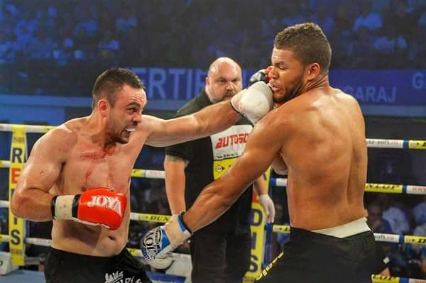 Superkombat la Iași pe 1 octombrie cu un meci de titlul mondial cap de afiș