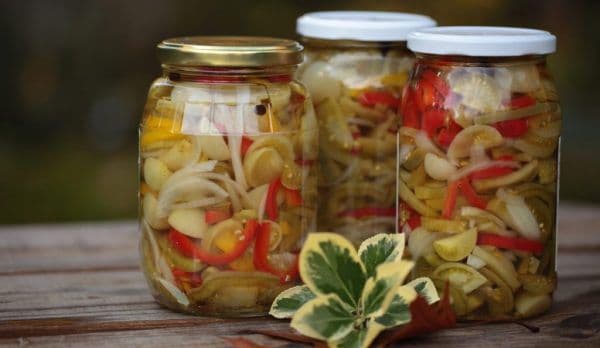 Murătură de-ți plouă-n gură - Salată asortată