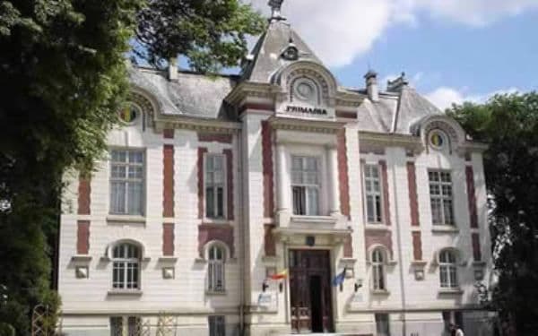 Primăria Dorohoi vă invită la Vernisajul Expoziției „Acasă, în suflet”