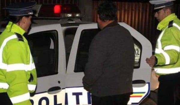 Inconștiență la volan. Dosar penal pentru că s-a urcat băut la volan, a lovit o căruță și a fugit de la locul accidentului