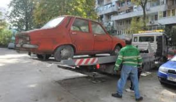 Mașinile fără RCA, inspecție tehnică sau impozit plătit, vor fi ridicate după doar 2 luni