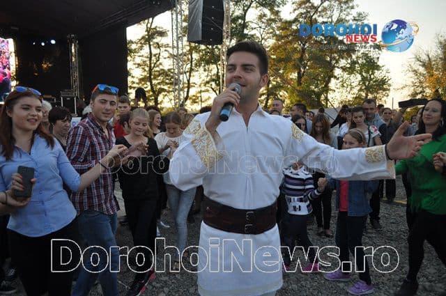 Dans și voie bună în ultima seară de spectacol a Zilelor Municipiului Dorohoi 2016 – VIDEO/FOTO