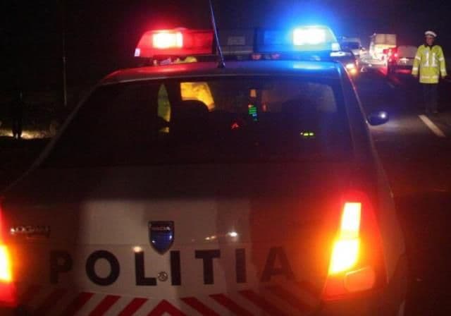Carambol cu patru autoturisme provocat pe Aleea Criva din Dorohoi de un tânăr care s-a urcat beat la volan