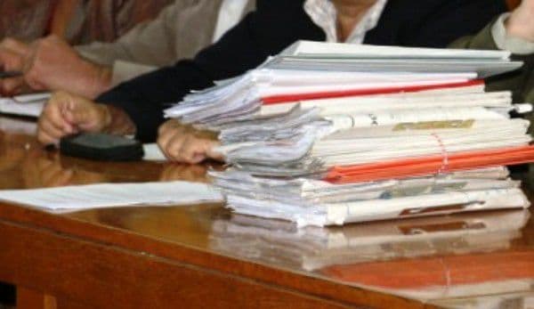 Reprezentanţii din Vlădeni şi Bucecea invitaţi la Prefectură pentru a soluţiona conflictul de fond funciar