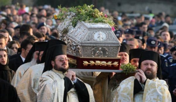 SĂRBĂTOARE MARE! Ce nu ai voie să faci de Sfânta Cuvioasă Parascheva. E mare păcat!