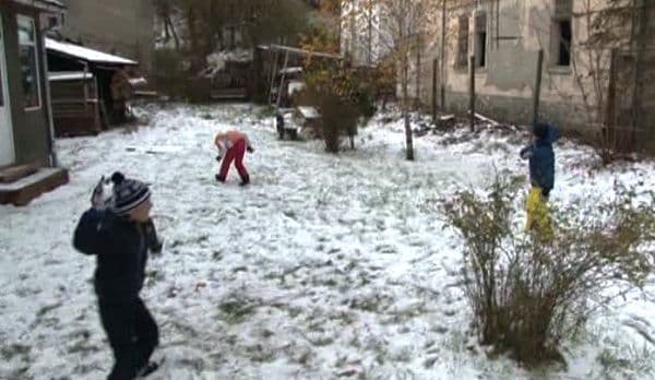 Iarnă în toată regula pe Valea Prahovei, la început de noiembrie - VIDEO