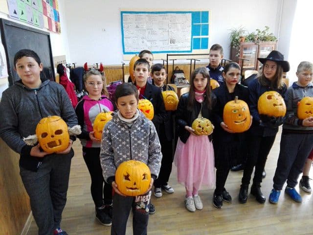 Halloween de poveste la Școala Gimnazială „Dimitrie Pompeiu” Broscăuți - FOTO