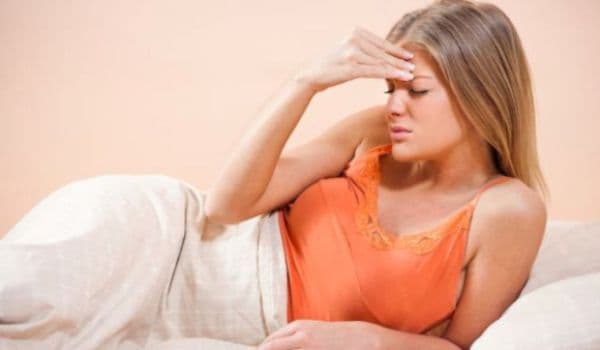 Atenție, lipsa acestei vitamine dă dureri puternice de cap