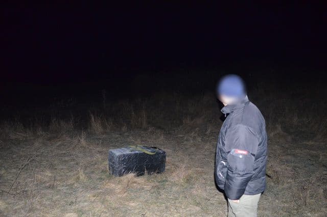 Contrabandist reţinut de poliţişti de frontieră din Dorohoi, cu focuri de armă - FOTO