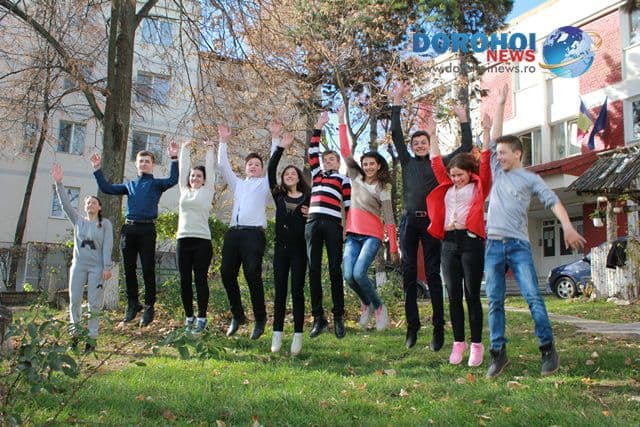 Balul Bobocilor 2016: Agitație și emoții la Seminarul Teologic „Sf. Ioan Iacob” Dorohoi - FOTO