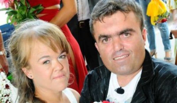 Cel mai cunoscut pitic din România a murit. Cristi era din Botoșani și tocmai devenise tatăl unei fetițe!
