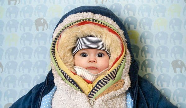 Cum să-ți îmbraci copilul iarna