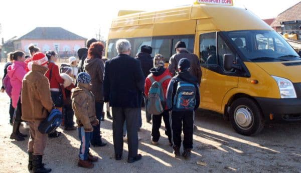 Anunţ important pentru elevi privind decontarea transportului şcolar