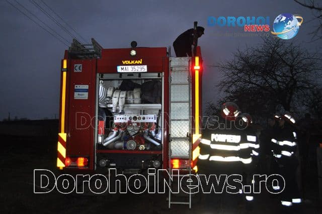 Intervenție promptă a pompierilor! Incendiu izbucnit de la coșul de fum al unei case din Hilișeu-Horia - FOTO
