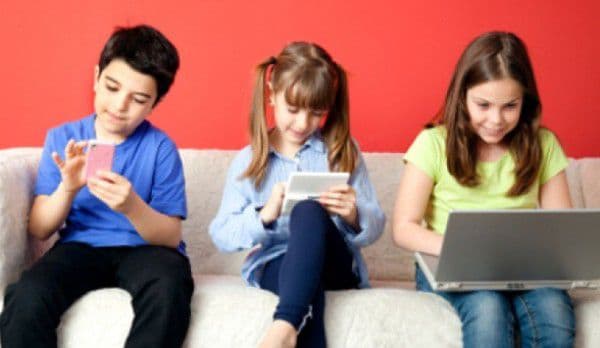 Tehnologia NU este nocivă pentru copii. Trebuie găsit un echilibru