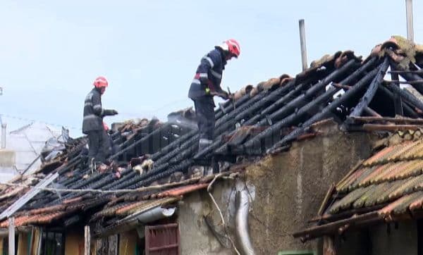 Locuinţe salvate de pompierii botoșăneni