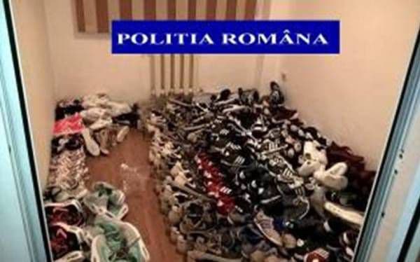 Percheziții domiciliare la contrabandiștii de produse contrafăcute. Au fost confiscate bunuri de aproximativ 170 mii lei
