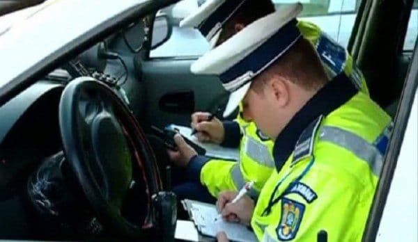 Dosar penal pentru un dorohoian depistat conducând fără permis