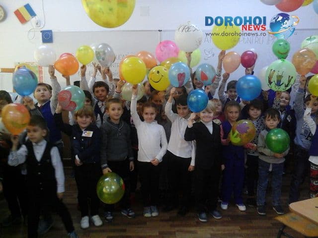 „Pacea prin ochii copiilor!” la Școala Gimnazială „Mihail Kogălniceanu” Dorohoi - FOTO