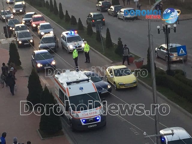 Accident pe o trecere de pietoni de pe Bulevardul Victoriei din Dorohoi! Copil lovit în drum spre școală - FOTO
