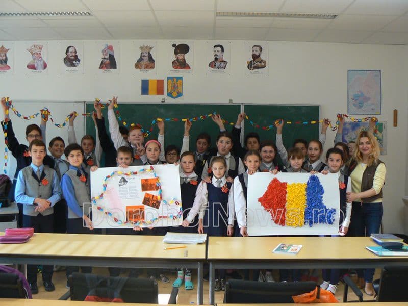 „Un tricolor cât țara” Ziua Națională a României la Școala Cornerstone din Dorohoi- FOTO
