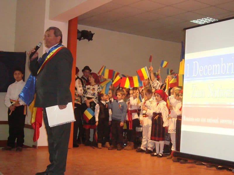 LOZNA ÎN SĂRBĂTOARE NAȚIONALĂ - FOTO