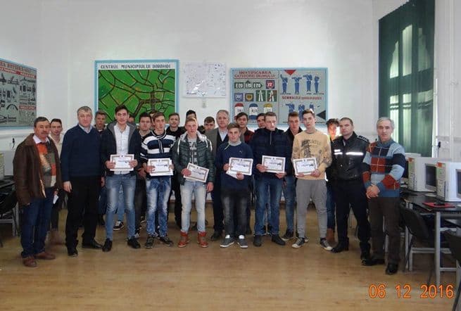 Concursul județean „Siguranță prin educație rutieră” organizat la Liceul Tehnologic Alexandru Vlahuță Șendriceni - FOTO