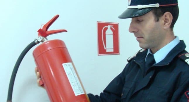Secţii de votare verificate de pompieri
