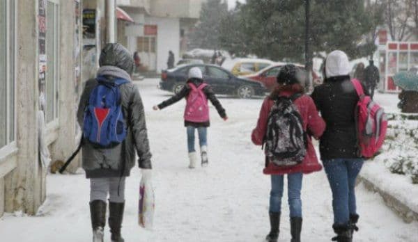 Începe vacanța de iarnă! Când se întorc elevii la şcoală după vacanţa de Crăciun!