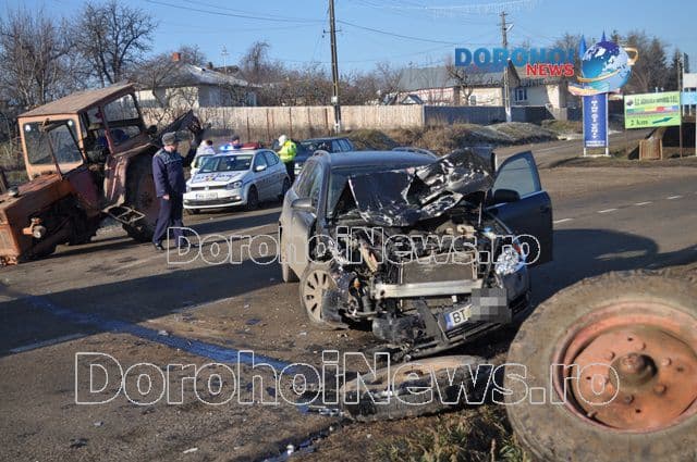 Accident! Impact violent între un Audi și un tractor la Iezer - FOTO