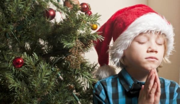 Rugăciunea de Crăciun! Toată lumea trebuie să o rostească pe 25 decembrie! Te ferește de toate relele!