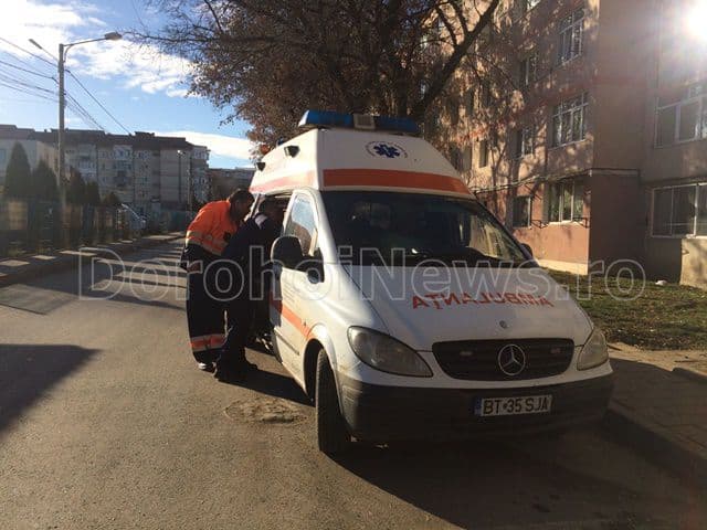 Accident pe Aleea Narciselor din Dorohoi! Copil rănit din propria-i neglijență - FOTO