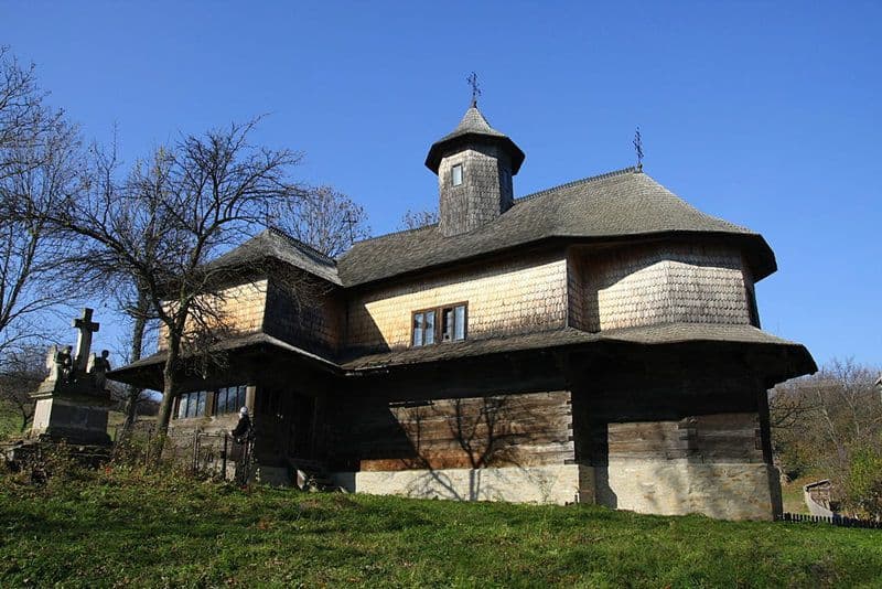 Biserica hiliseu crisan - foto wikipedia