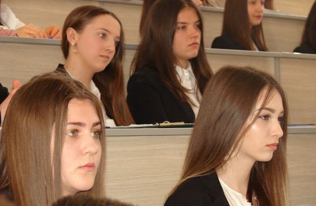 Conferinta Botosani Model United Nations (6)