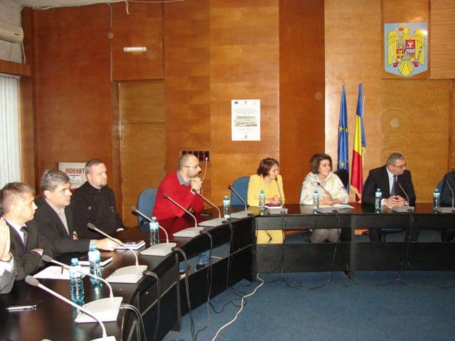 dezbatere publica