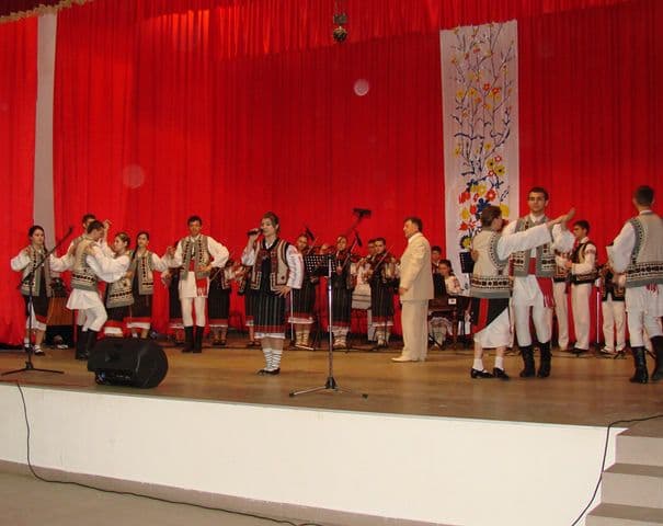 Foto Ansamblul Mugurelul-Margineanca