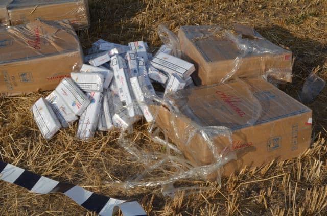Contrabandă cu motodeltaplanul (5)