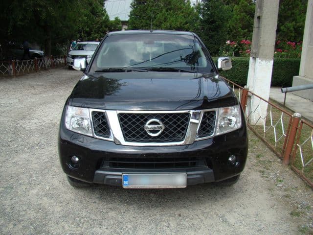 Nissan Navara furat din Franţa (2)