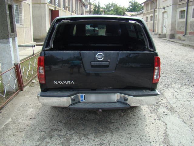 Nissan Navara furat din Franţa (3)