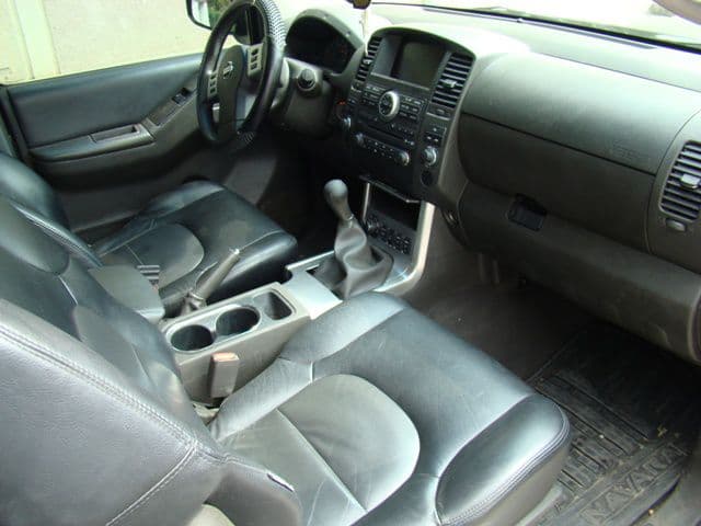 Nissan Navara furat din Franţa (5)